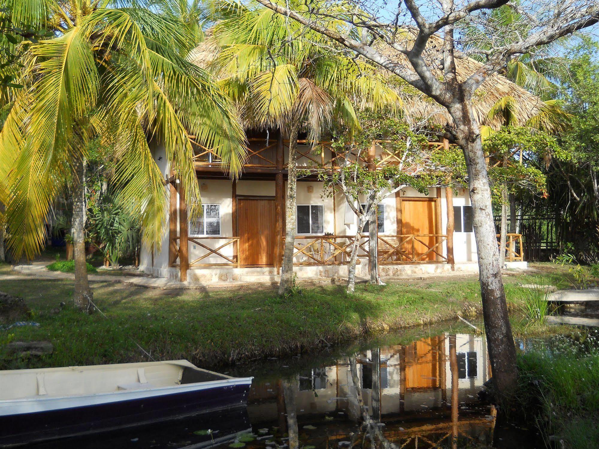 Casa Caracol Hotell Bacalar Exteriör bild